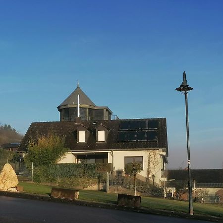 Weingut & Gastehaus Schumann Apartment Lieser Exterior photo