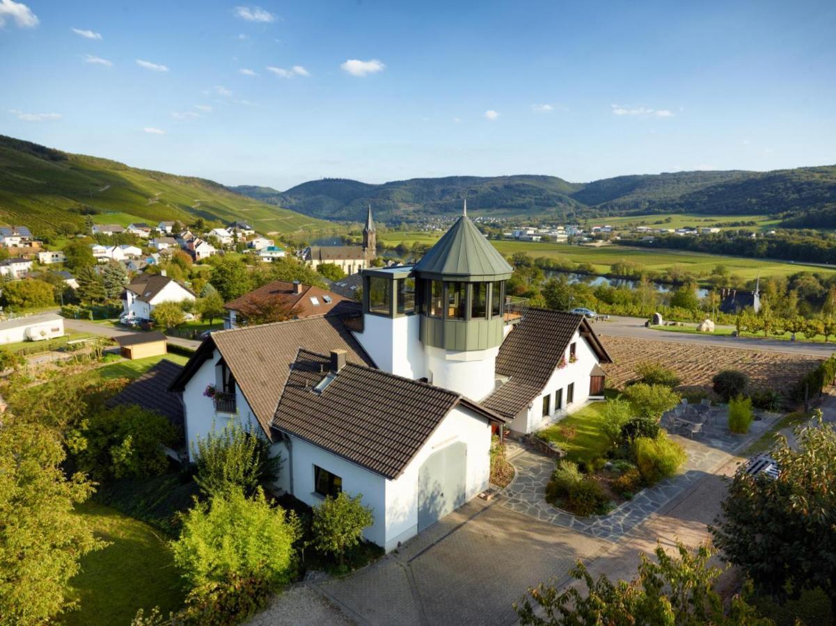 Weingut & Gastehaus Schumann Apartment Lieser Exterior photo